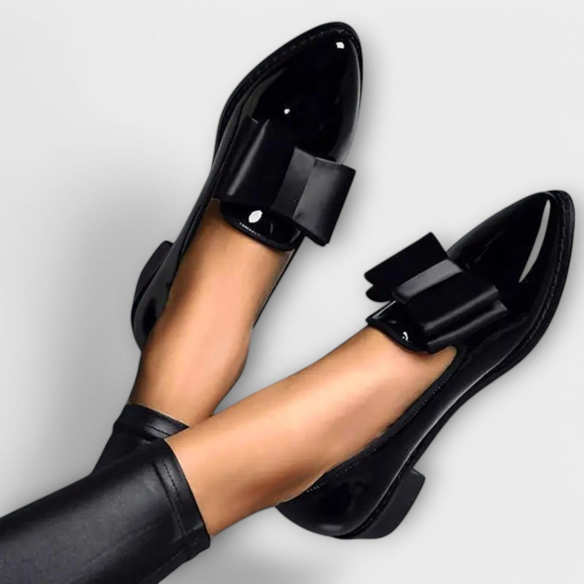 Séverine – Mocassins vernis à nœud contrastant