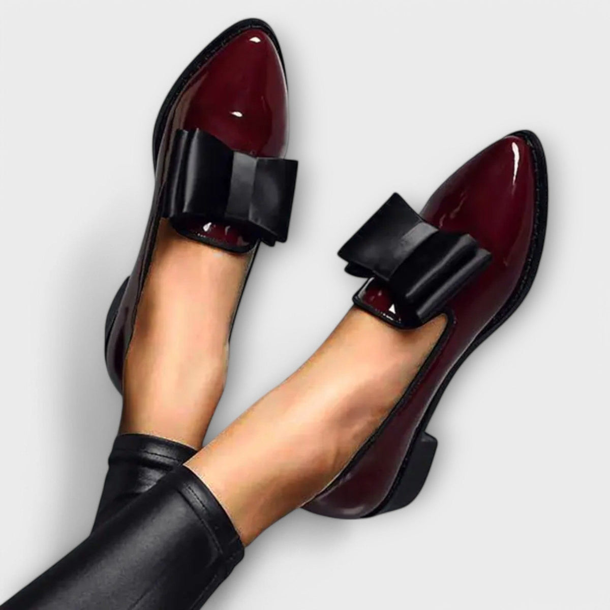 Séverine – Mocassins vernis à nœud contrastant
