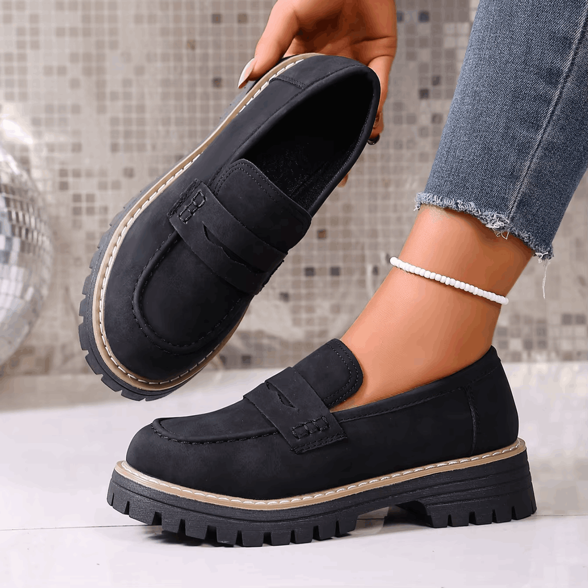 Elsa - Mocassins à semelle crantée effet daim